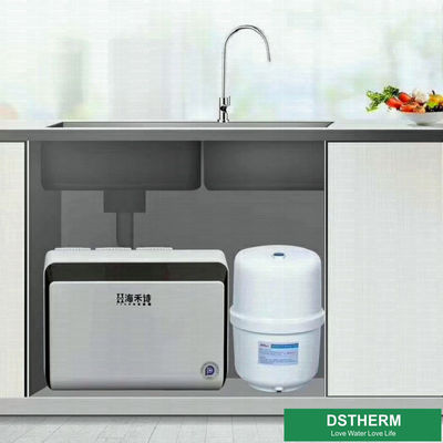 انواع فیلترهای تصفیه آب خانگی سیستم RO تحت سینک ظرفشویی آب با قطعات تصفیه کننده استفاده می شود